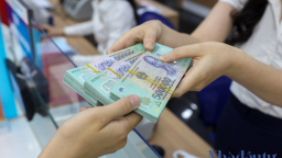 Thủ tướng yêu cầu hạ lãi suất, tạo điều kiện thuận lợi tiếp cận vốn ngân hàng