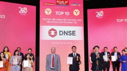 DNSE nhận giải thưởng Top 10 Thương hiệu mạnh – Tiên phong đổi mới sáng tạo