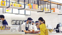 Đằng sau những cú 'bắt trend' nhượng quyền giá rẻ