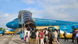 Vietnam Airlines Group mở bán 1,5 triệu vé máy bay dịp Tết Nguyên đán 2025