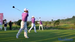 Khai mạc giải golf 'Tấm lòng vàng Nhà đầu tư'