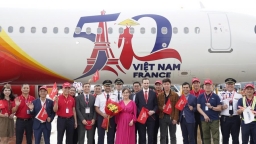 Kết thúc 9 tháng năm 2024, Vietjet đạt doanh thu 51.769 tỷ đồng, tiếp tục nhận tàu bay mới