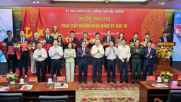 Hải Phòng trao chứng nhận đầu tư cho loạt dự án với tổng vốn 1,8 tỷ USD