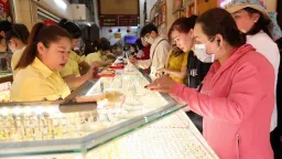 'Cởi trói' thị trường vàng