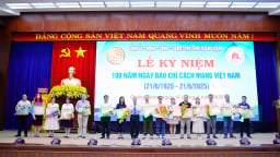 Tạp chí Nhà đầu tư nhận Bằng khen của Chủ tịch UBND tỉnh Quảng Nam 