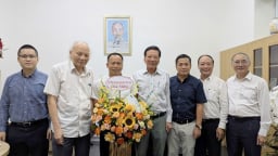 Lãnh đạo Hiệp hội Doanh nghiệp đầu tư nước ngoài chúc mừng Tạp chí Nhà đầu tư nhân kỷ niệm 100 năm Ngày Báo chí cách mạng Việt Nam