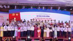 Hà Nội tuyên dương 80 gia đình văn hóa