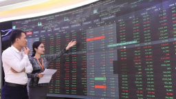 Giằng co về cuối phiên, VN-Index ‘dứt’ chuỗi 4 phiên tăng liên tiếp