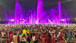 Từ truyền thuyết thành show “triệu view”: Van Phuc Water Show “dậy sóng” mùa hè TP.HCM