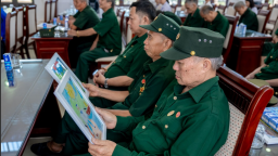 Vinamilk 'viết tiếp câu chuyện hòa bình' bằng tranh và hành động