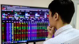 Nhịp giảm sâu của VN-Index mở ra cơ hội mua vào cổ phiếu