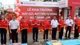 Agribank mang dịch vụ ngân hàng hiện đại thắp sáng hy vọng phát triển tại xã đảo Thạnh An