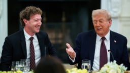 Ông Trump cảnh báo áp thuế bán dẫn cao, 'bật mí' Apple và một số công ty sẽ an toàn