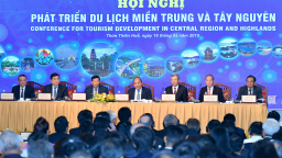 Thủ tướng: Du lịch miền Trung-Tây Nguyên như 'viên ngọc thô chưa được mài dũa'