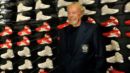 Từ thành công của 'đế chế' giày Nike, đây là 4 bài học ông chủ Phil Knight muốn gửi đến các doanh nhân trẻ