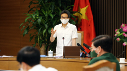 Phó Thủ tướng Vũ Đức Đam: Nền kinh tế sẽ bị ảnh hưởng nghiêm trọng nếu để 'thủng' các khu công nghiệp