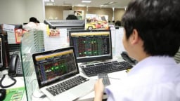 Những cổ phiếu 'đắt xắt ra miếng' của chứng khoán Việt