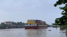 Khẩn trương mở 'luồng xanh' cho vận tải đường thủy để 'cứu' lúa gạo