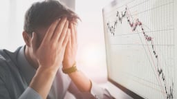 Những cổ phiếu nhiều năm chưa ‘về bờ’