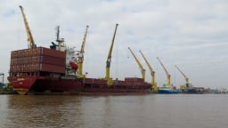 Đóng tàu 'khủng' chạy tuyến ven biển Bắc - Nam