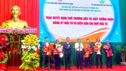 Vĩnh Long 'bắt tay' TP. HCM phát triển thương mại và du lịch