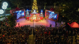 Mùa lễ hội Noel hoành tráng trên đại lộ thương mại tại Long An