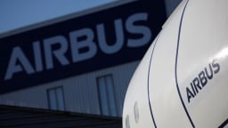 Airbus giành được đơn đặt hàng máy bay từ hai khách hàng châu Á quen thuộc của Boeing