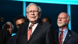 Warren Buffett: 'Tôi chịu trách nhiệm 100%' về vụ đặt cược tồi tệ của Berkshire Hathaway vào Paramount, chúng tôi mất khá nhiều tiền!'