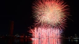 Màn đối đầu kịch tính của Mỹ và Ý trong lễ hội pháo hoa quốc tế Đà Nẵng 2024