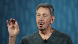 Larry Ellison và Elon Musk khẩn cầu Jensen Huang cung cấp thêm GPU