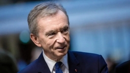 Tỷ phú Bernard Arnault từng bị từ chối cho vào văn phòng vì lái chiếc xe 'rẻ tiền'