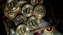 Giá Bitcoin tăng vọt gây ra khoản lỗ hàng tỷ USD cho các nhà đầu tư
