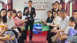 Lên tàu 'ngược dòng thời gian', khám phá đất võ - Bình Định