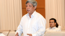 Cựu Thứ trưởng Bộ TN&MT Nguyễn Linh Ngọc hầu tòa 
trong vụ đất hiếm