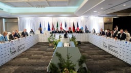 G7 bỏ qua thuế quan, cam kết giảm mất cân bằng kinh tế toàn cầu