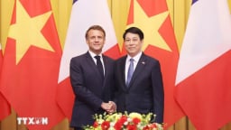 Tổng thống Macron: Pháp muốn mở rộng hợp tác với Việt Nam về hạ tầng, hàng không vũ trụ, năng lượng mới