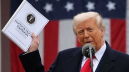 Tòa phúc thẩm cho phép thuế quan Trump 'tạm thời' có hiệu lực sau cú chặn của tòa án thương mại