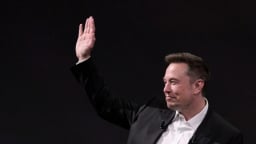 Mất 1/4 tài sản vì tham gia chính trường, Elon Musk nói: 'Đáng mà'