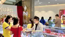 Từng được coi là cổ phiếu tích sản, PNJ lạc lõng trong nhịp 'uptrend' của chứng khoán