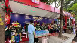 Hà Nội dựng 15 Trạm khách: A80 Tự hào Việt Nam  phục vụ người dân
