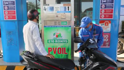 Giá xăng E10 xuống dưới 20.000 đồng/lít