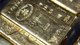 Giá vàng mất mốc 4.000 USD/ounce trước khả năng Fed tăng lãi suất