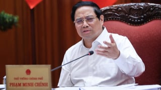 Thủ tướng: Đổi mới cách làm đầu tư công, tập trung cho các dự án 'xoay chuyển tình thế'
