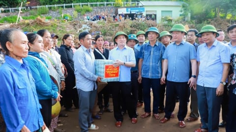 Phó Thủ tướng xem xét hỗ trợ thêm Nghệ An 500 tỷ khắc phục hậu quả mưa lũ
