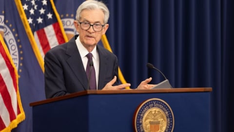 Fed để ngỏ khả năng cắt giảm lãi suất trước sức ép từ Tổng thống Donald Trump