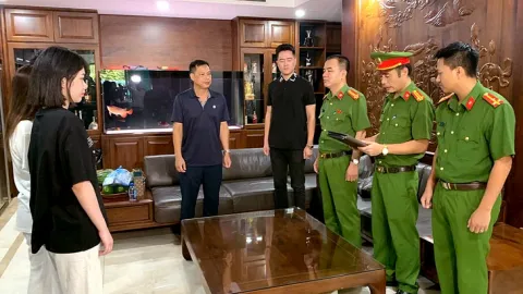 Khám xét nhà 'Mạnh gỗ' liên quan đến Vi 'ngộ' ở Thanh Hóa