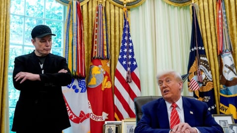 Tỷ phú Elon Musk tiếp tục khẩu chiến với Tổng thống Trump