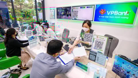 Tin IPO giúp 2 cổ phiếu ngân hàng lập đỉnh mới