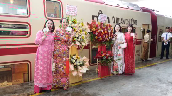 Ra mắt 'Đoàn tàu 5 Cửa Ô' lấy cảm hứng từ vẻ đẹp của kinh thành Thăng Long xưa