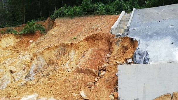 Cao tốc La Sơn – Túy Loan: Sạt lở taluy nghiêm trọng ở khu vực Thừa Thiên - Huế